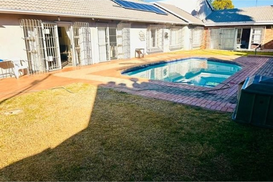 6 Bedroom Property for Sale in Mayfield Park Gauteng