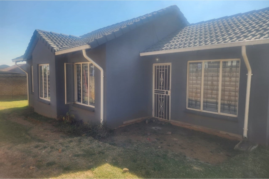 3 Bedroom Property for Sale in Meredale Gauteng