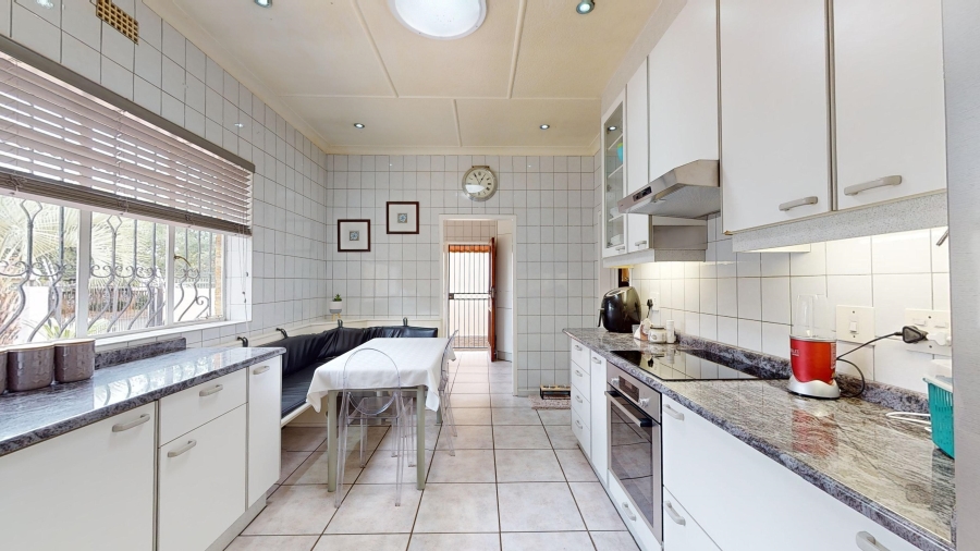 4 Bedroom Property for Sale in Dawnview Gauteng