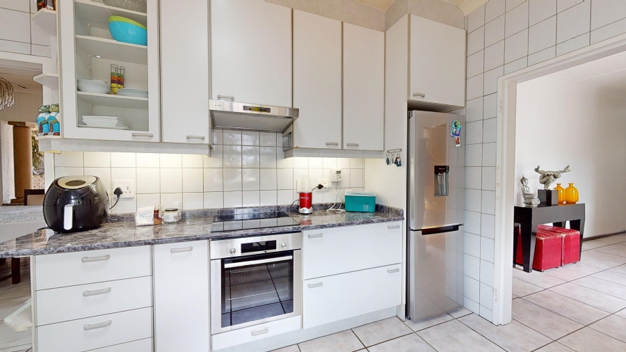 4 Bedroom Property for Sale in Dawnview Gauteng