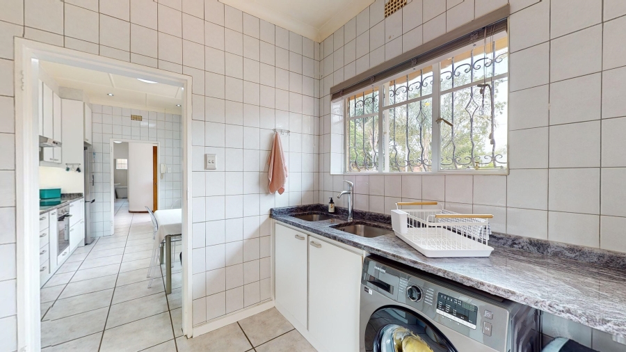 4 Bedroom Property for Sale in Dawnview Gauteng