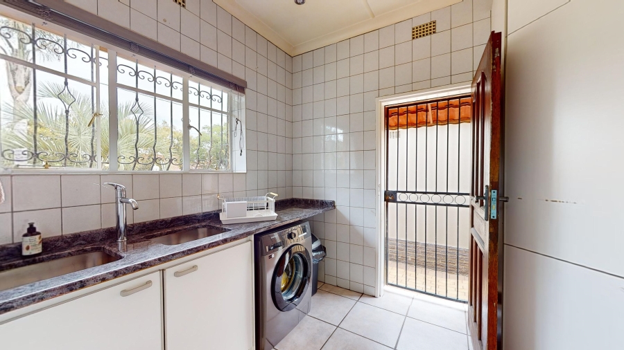 4 Bedroom Property for Sale in Dawnview Gauteng