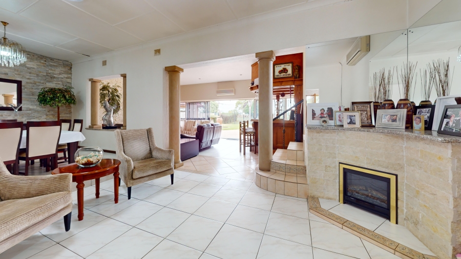 4 Bedroom Property for Sale in Dawnview Gauteng