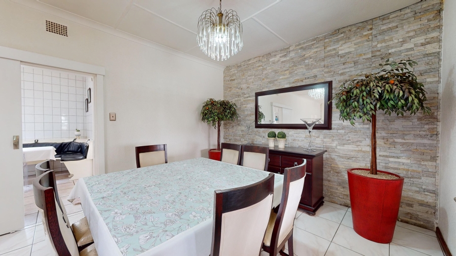 4 Bedroom Property for Sale in Dawnview Gauteng