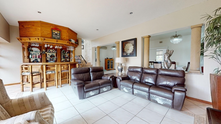 4 Bedroom Property for Sale in Dawnview Gauteng