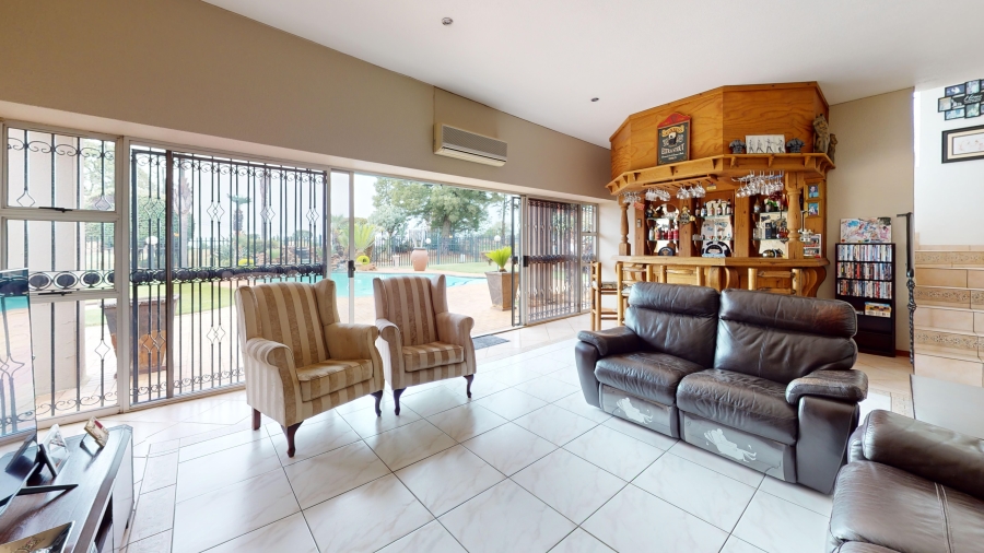 4 Bedroom Property for Sale in Dawnview Gauteng