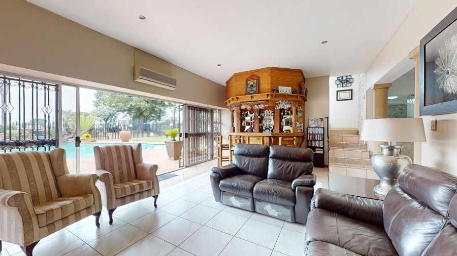 4 Bedroom Property for Sale in Dawnview Gauteng