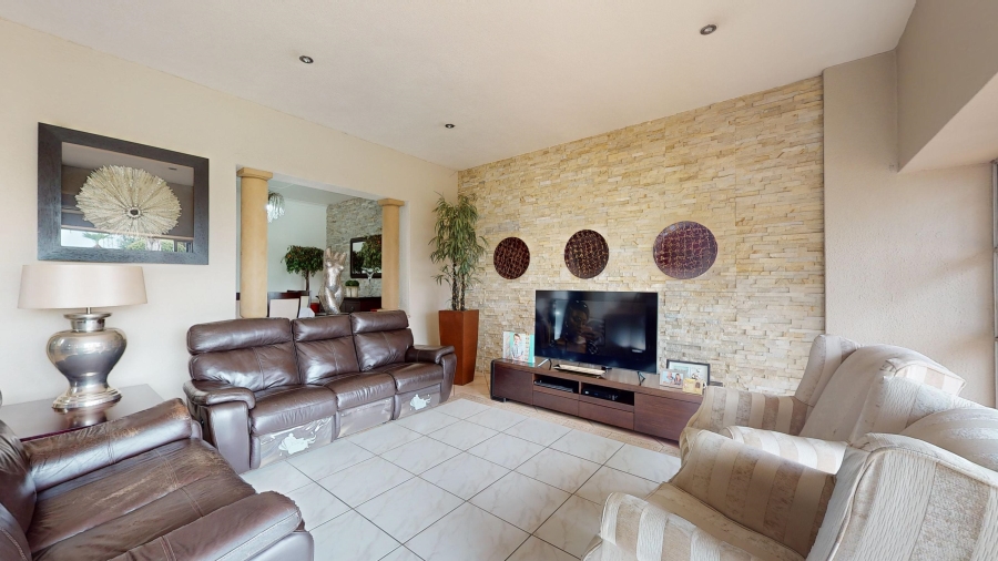 4 Bedroom Property for Sale in Dawnview Gauteng