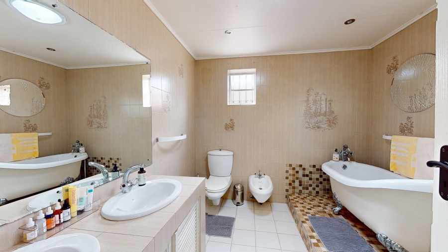 4 Bedroom Property for Sale in Dawnview Gauteng