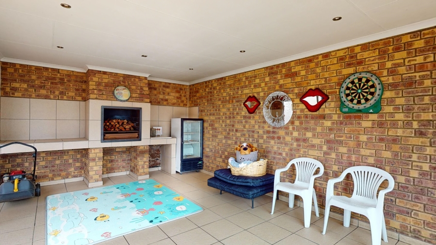 4 Bedroom Property for Sale in Dawnview Gauteng