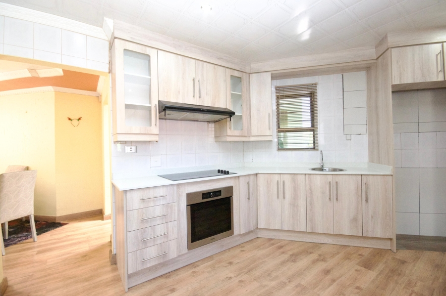 3 Bedroom Property for Sale in Rangeview Gauteng