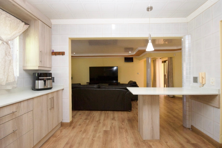3 Bedroom Property for Sale in Rangeview Gauteng