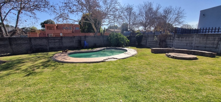 4 Bedroom Property for Sale in Brackendowns Gauteng