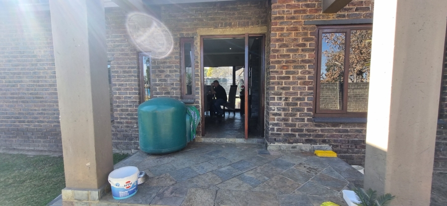 4 Bedroom Property for Sale in Brackendowns Gauteng