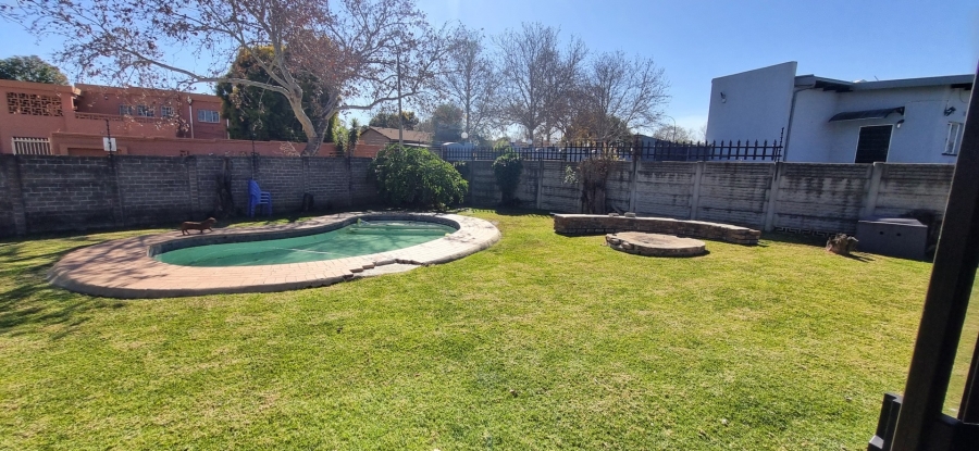 4 Bedroom Property for Sale in Brackendowns Gauteng