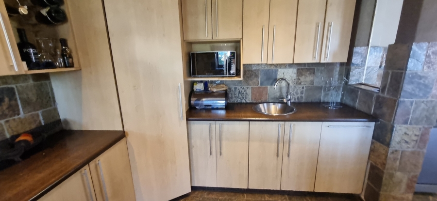 4 Bedroom Property for Sale in Brackendowns Gauteng