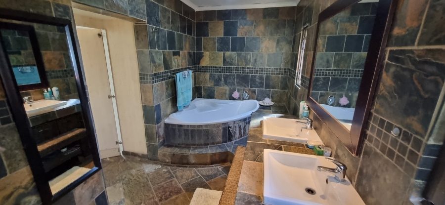 4 Bedroom Property for Sale in Brackendowns Gauteng