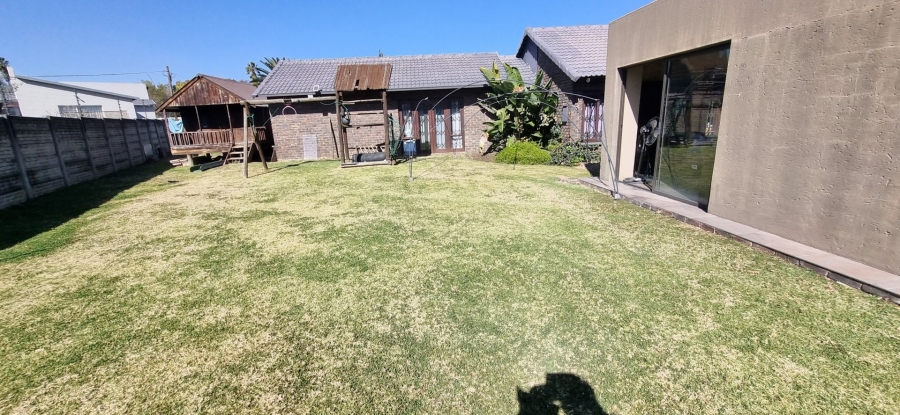 4 Bedroom Property for Sale in Brackendowns Gauteng