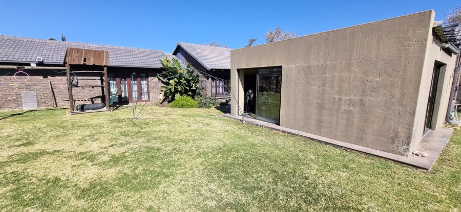 4 Bedroom Property for Sale in Brackendowns Gauteng