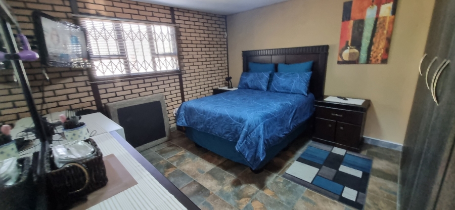 4 Bedroom Property for Sale in Brackendowns Gauteng