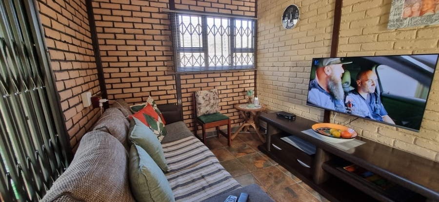 4 Bedroom Property for Sale in Brackendowns Gauteng
