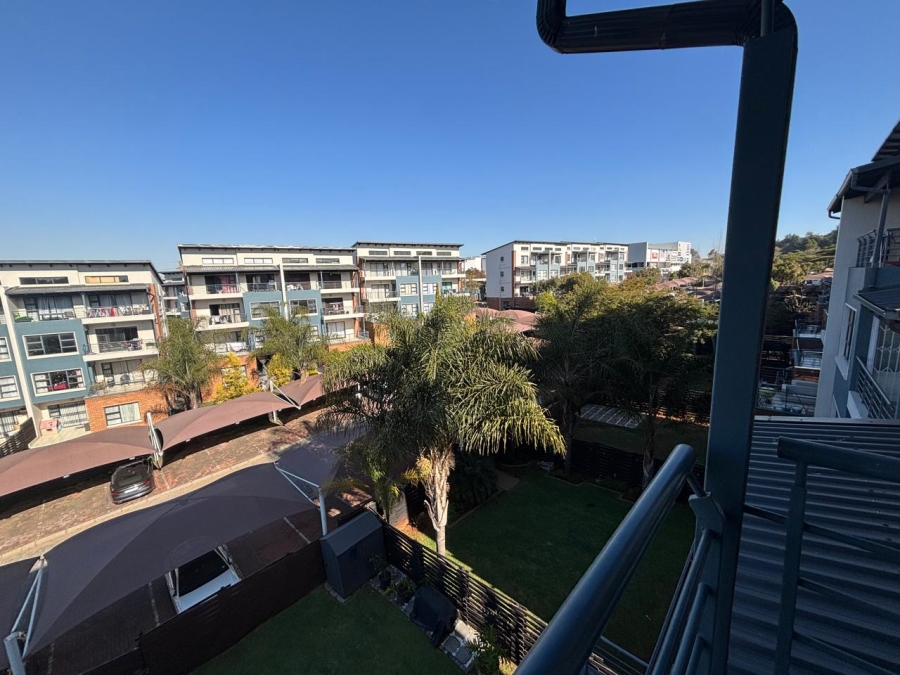 To Let 2 Bedroom Property for Rent in Greenstone Gate Gauteng