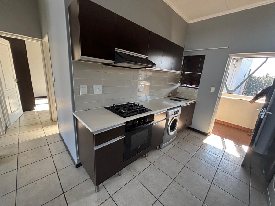 To Let 2 Bedroom Property for Rent in Greenstone Gate Gauteng