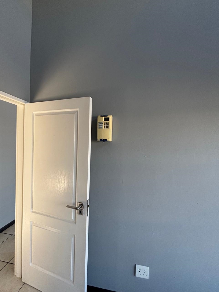 To Let 2 Bedroom Property for Rent in Greenstone Gate Gauteng