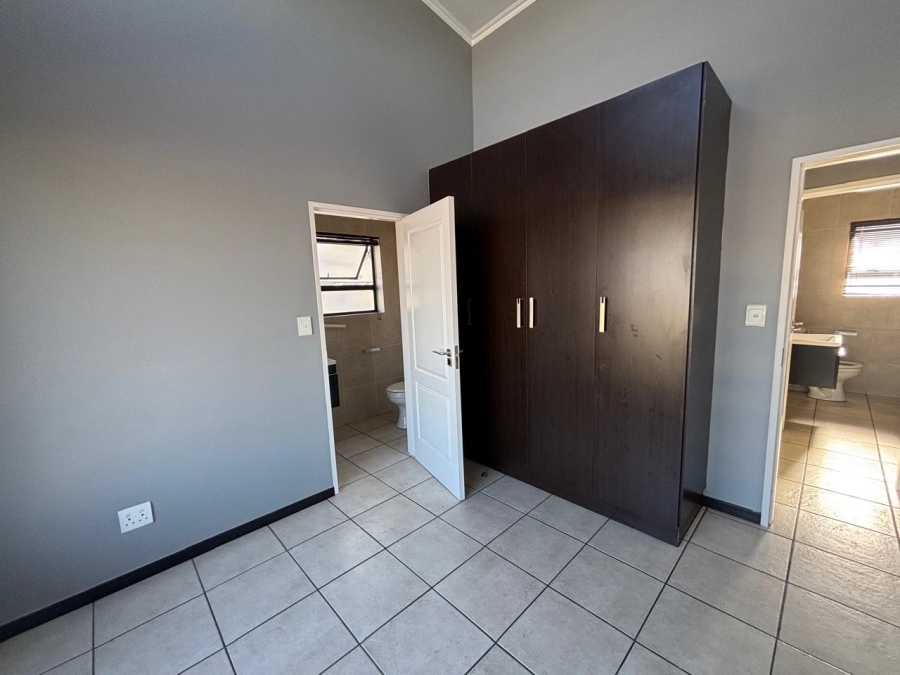 To Let 2 Bedroom Property for Rent in Greenstone Gate Gauteng