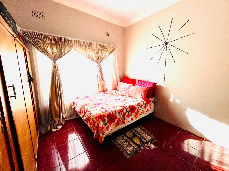 5 Bedroom Property for Sale in Brackenhurst Gauteng
