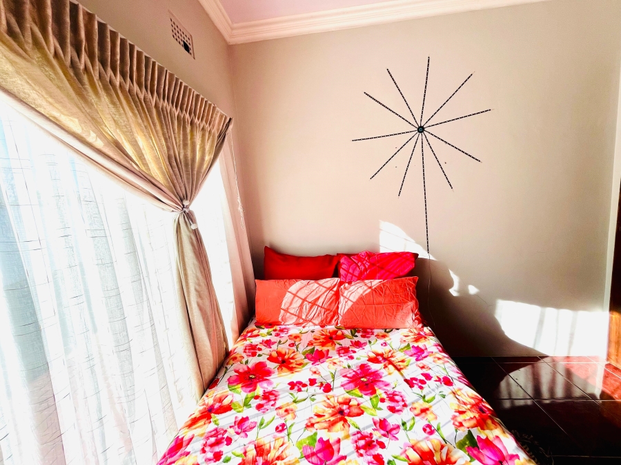 5 Bedroom Property for Sale in Brackenhurst Gauteng