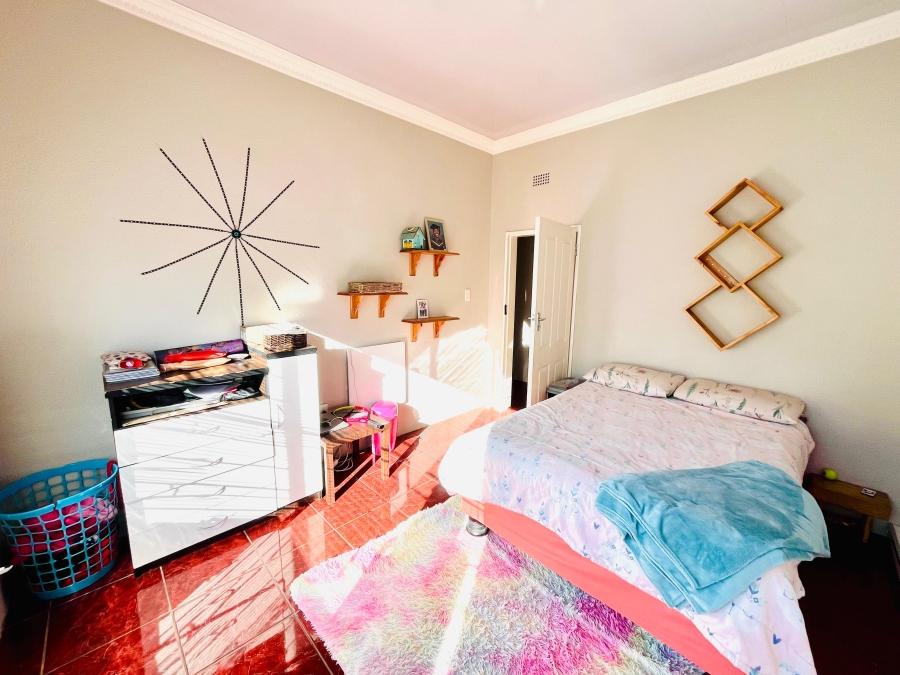 5 Bedroom Property for Sale in Brackenhurst Gauteng