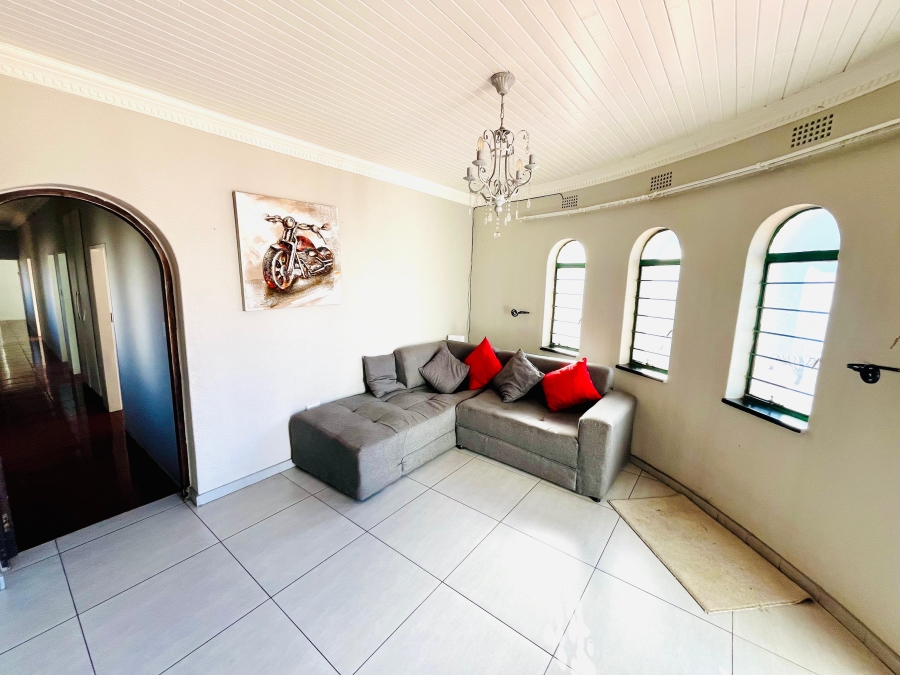 5 Bedroom Property for Sale in Brackenhurst Gauteng
