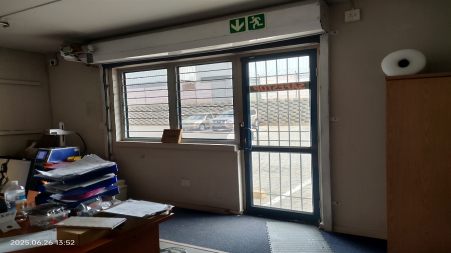 To Let commercial Property for Rent in Strijdom Park Gauteng