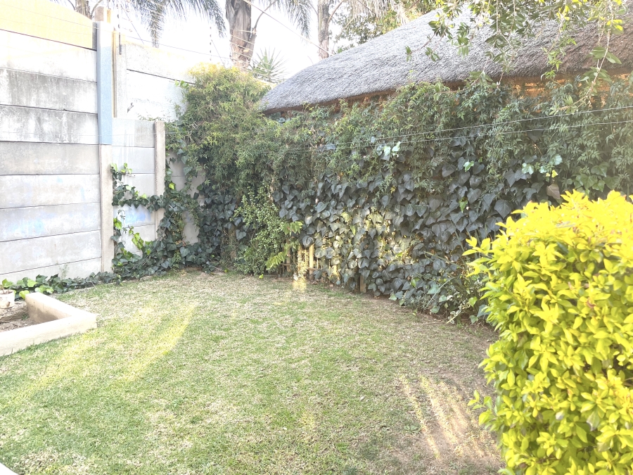 1 Bedroom Property for Sale in Glen Marais Gauteng