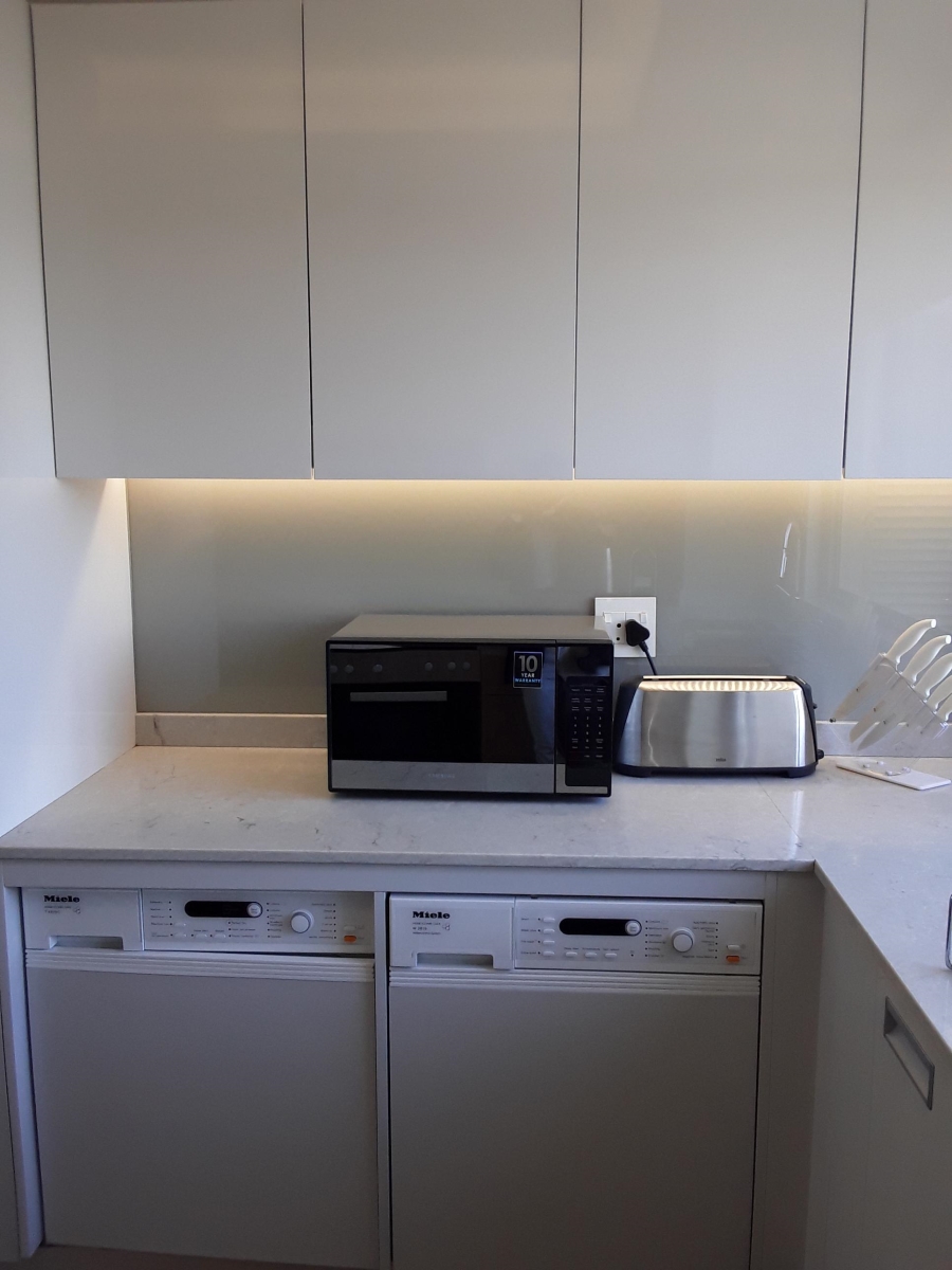 To Let 2 Bedroom Property for Rent in Sandown Gauteng