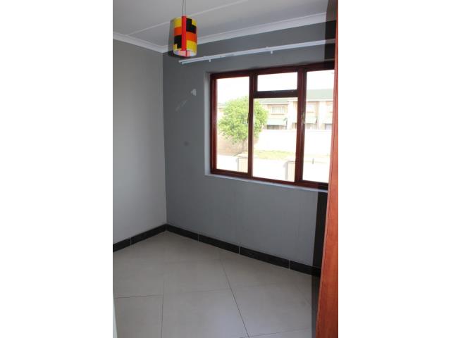 To Let 2 Bedroom Property for Rent in Primrose Hill Gauteng