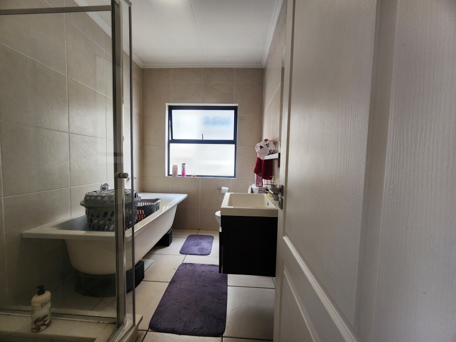 2 Bedroom Property for Sale in Fourways Gauteng