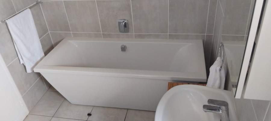 1 Bedroom Property for Sale in Linbro Park Gauteng
