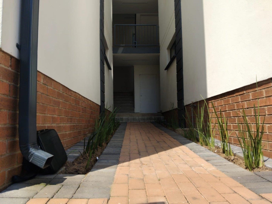 1 Bedroom Property for Sale in Linbro Park Gauteng