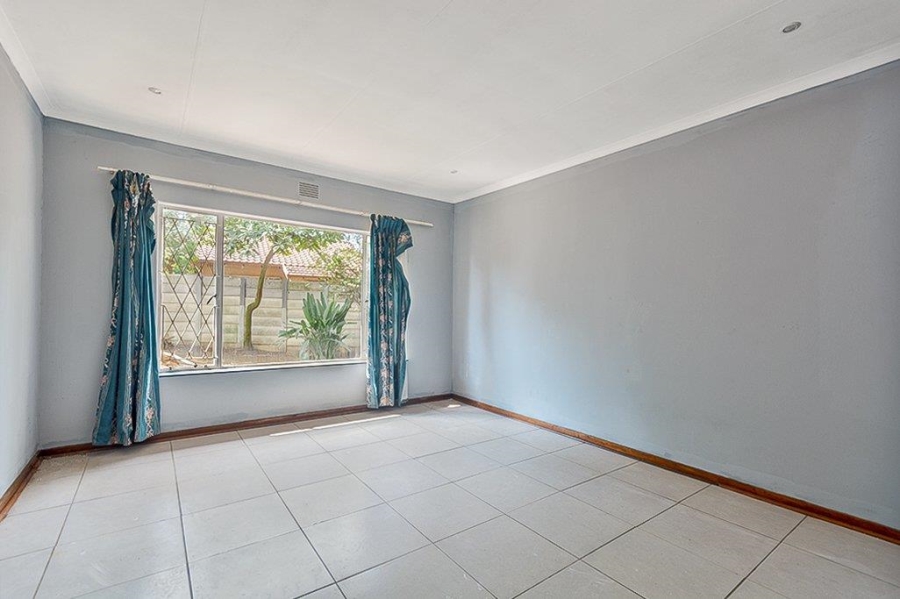 3 Bedroom Property for Sale in Birchleigh Gauteng