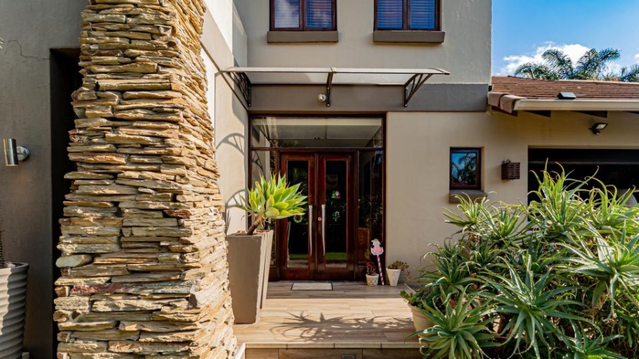 5 Bedroom Property for Sale in Greenstone Hill Gauteng