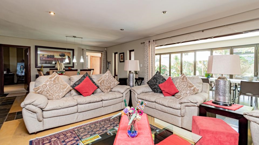 5 Bedroom Property for Sale in Greenstone Hill Gauteng