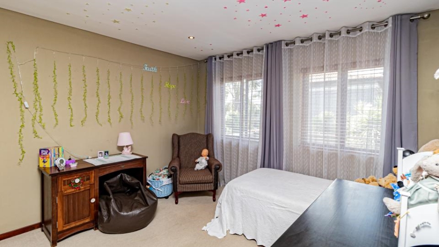 5 Bedroom Property for Sale in Greenstone Hill Gauteng