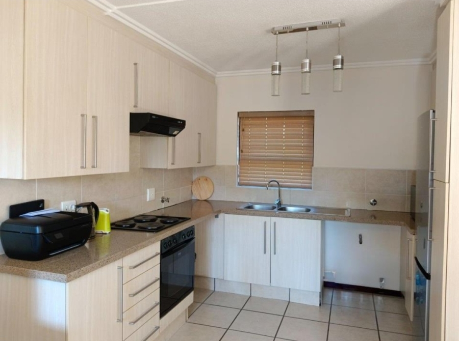2 Bedroom Property for Sale in Broadacres Gauteng