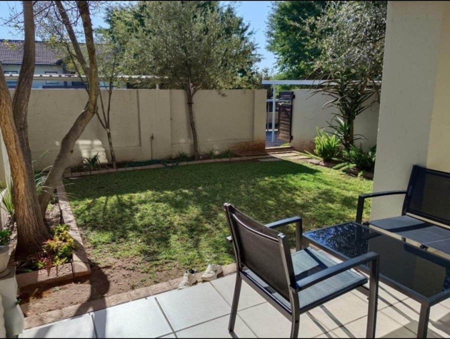 2 Bedroom Property for Sale in Broadacres Gauteng