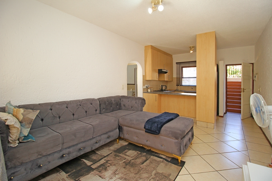 1 Bedroom Property for Sale in Lonehill Gauteng