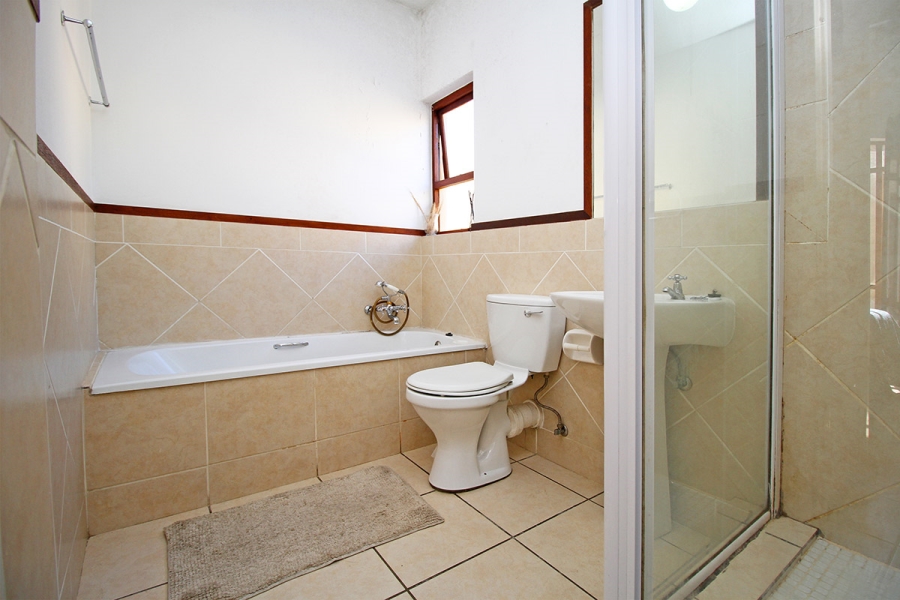 1 Bedroom Property for Sale in Lonehill Gauteng