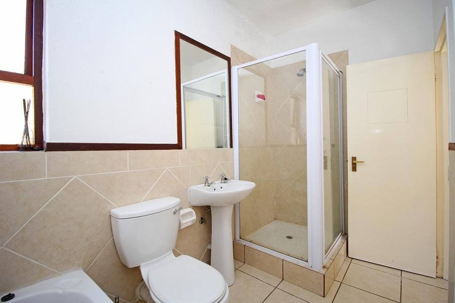 1 Bedroom Property for Sale in Lonehill Gauteng