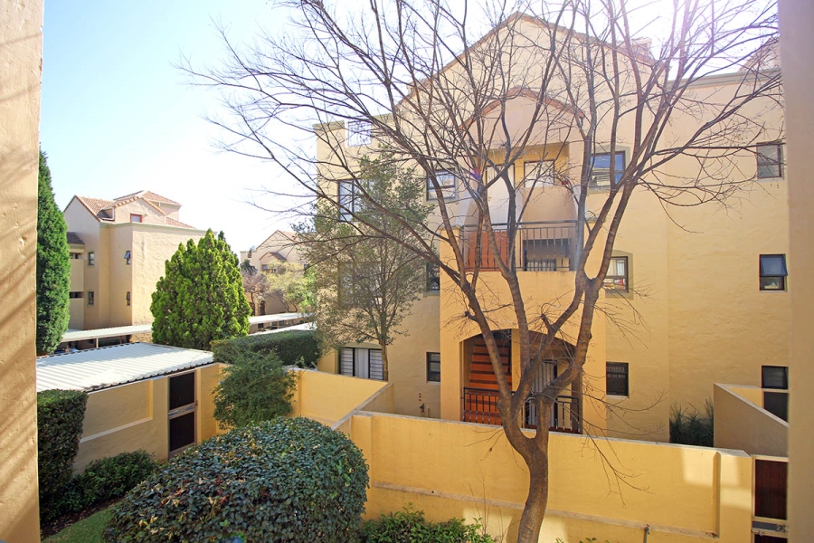 1 Bedroom Property for Sale in Lonehill Gauteng
